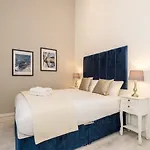 Host & Stay - City Centre Duplex Apartment
